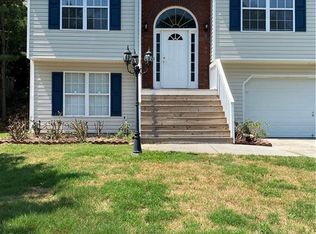 218 Towler Shoals Dr, Loganville, GA 30052