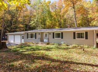 S2490 Meadowview Rd, Reedsburg, WI 53959