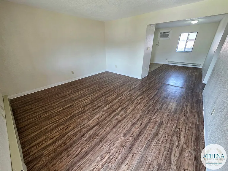 5 Village Dr — Photo 2