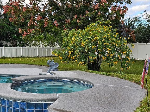 4th image of 24088 Flora Parke Blvd