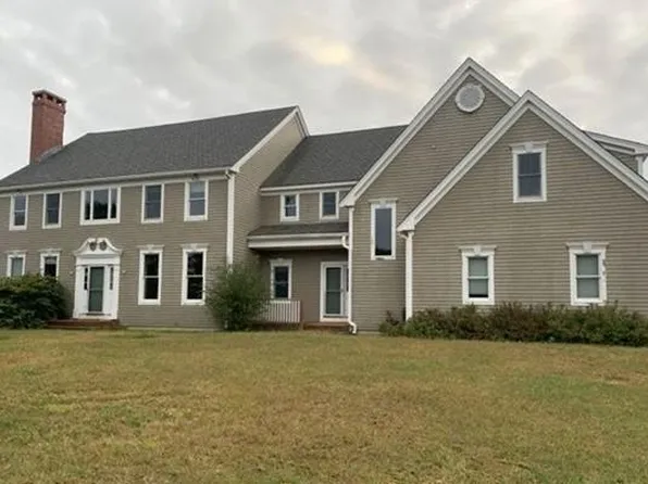 10 Foretop Rd, Bourne, MA 02532