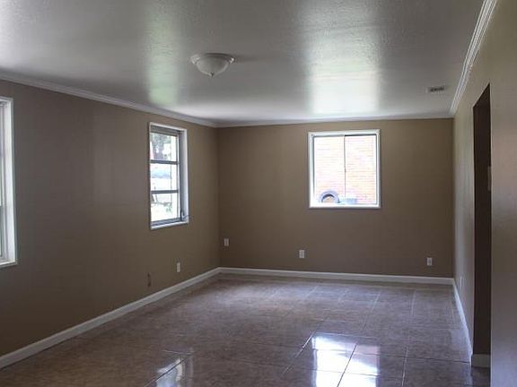 2nd image of 458 Elmwood Dr