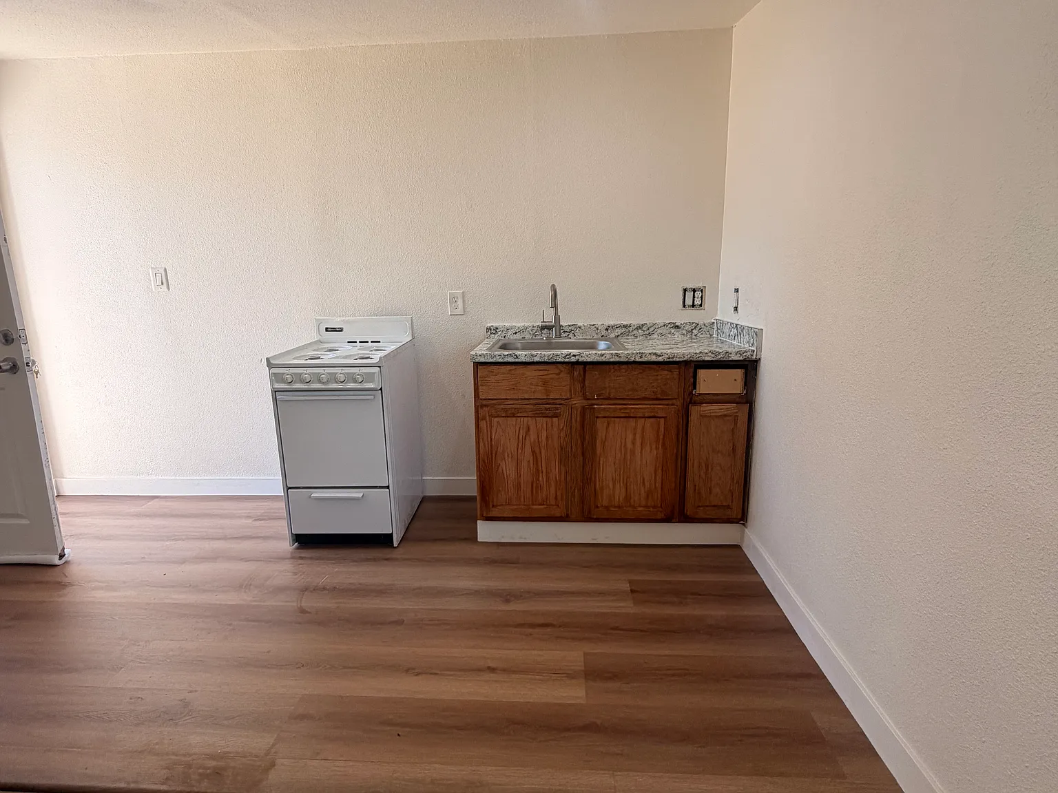1 bed, 550 sqft, $1,500 — Photo 2