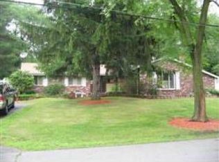 1 Randall Rd, Peabody, MA 01960