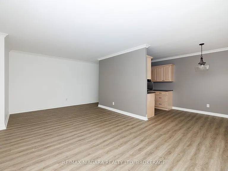 14 Norris Pl #404 — Photo 10