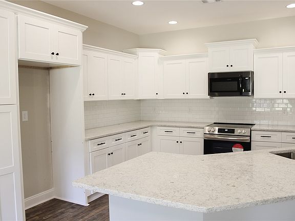4th image of 1272 Lee Road 187