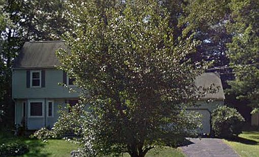 1st image of 8 Mary Anne Dr