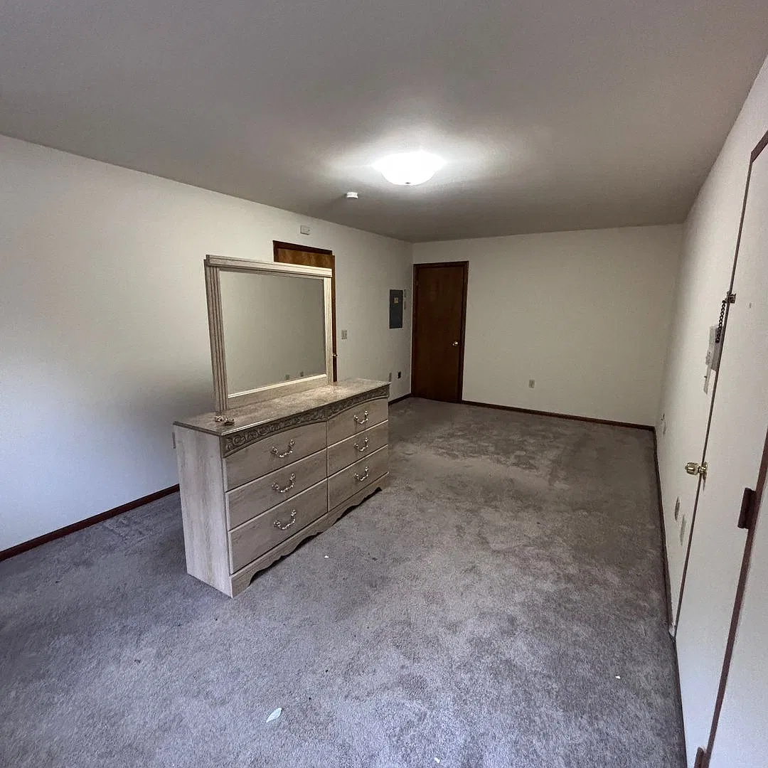 Willow Park Apartments — Photo 4