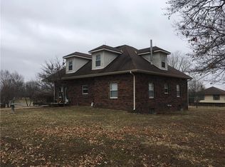 14075 County Road 307 Rd, Saint Joseph, MO 64505