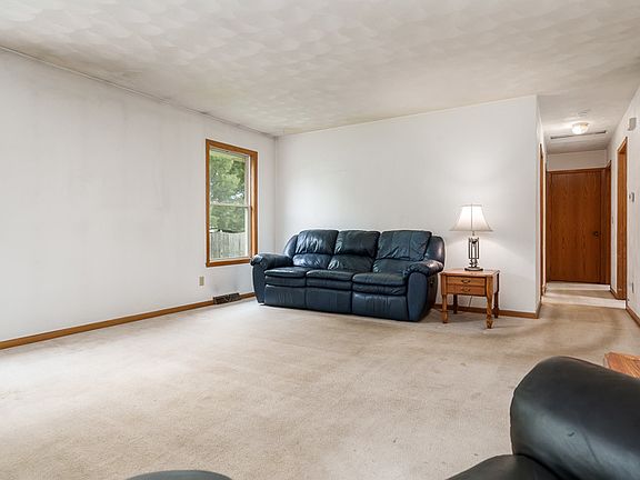 4th image of 4812 Pine Al Dr