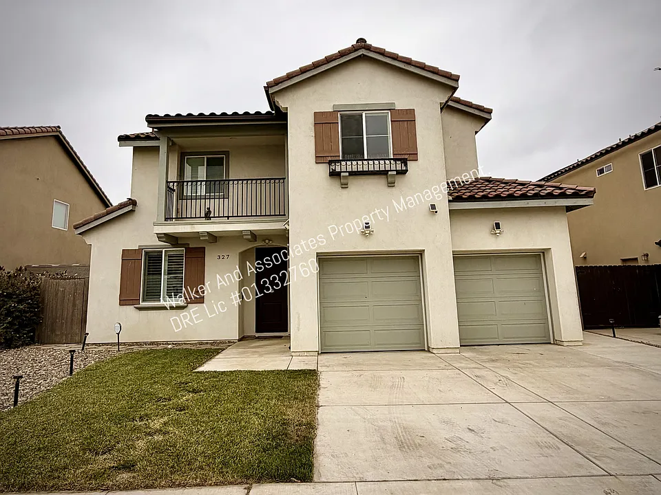 327 Las Flores Dr