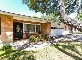 1213 Tanager St, Kerrville, TX 78028