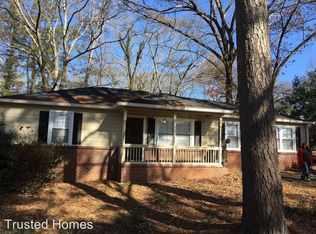 1054 Cliff Dr, Milford, GA 06460