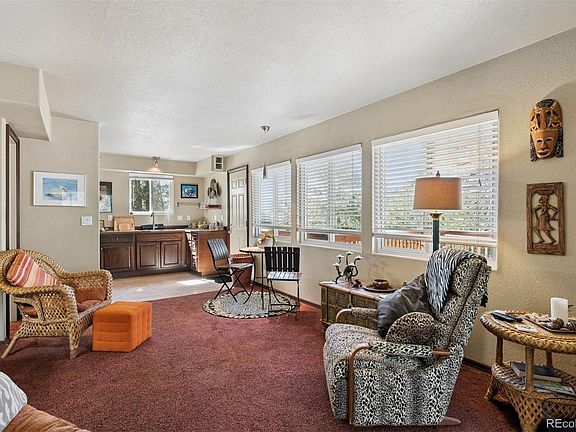 3rd image of 221 Juniper Lane