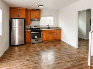 1722 1/2 S New England St, Los Angeles, CA 90006