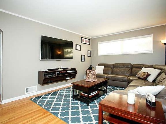 3rd image of 681 Ward Ave