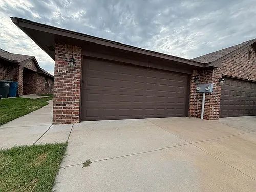 404 Chalk Hill Ct Photo 1