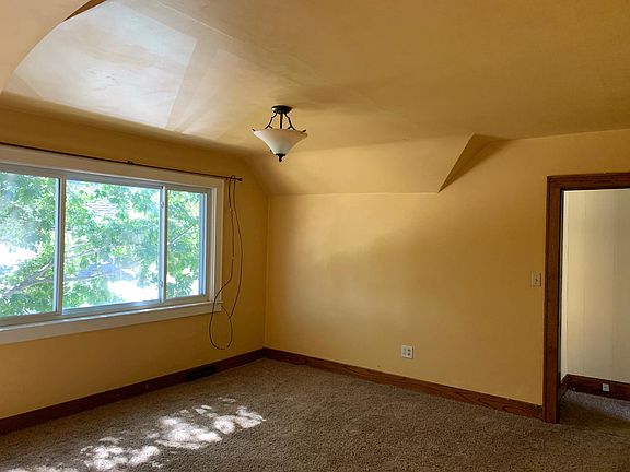 3rd image of 1725 1/2 Clarke Dr