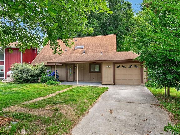 2nd image of 4048 Barkleaf Dr