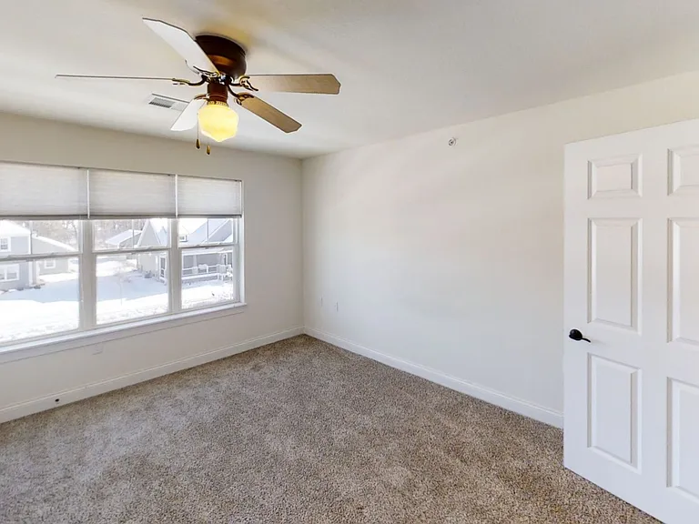 Delafield Woods Apartments — Photo 11