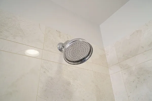 Sold by Renetta Real Estate | media 39
