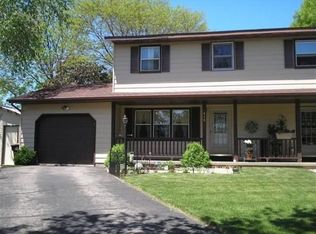 412 Iroquois Ct, Deforest, WI 53532