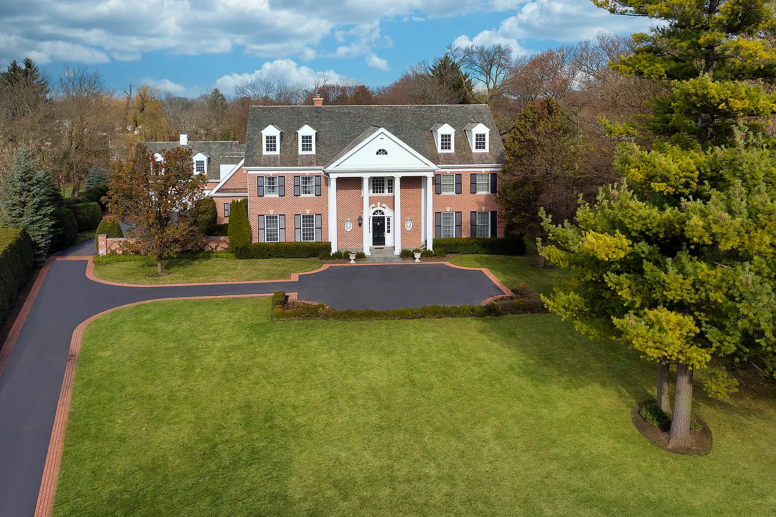 27 Indian Hill Rd photo 1