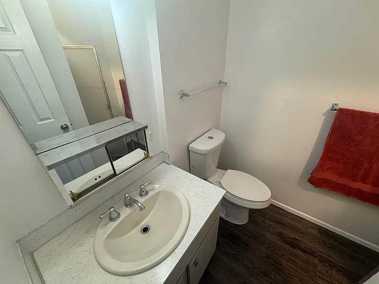 434 Valley Hi Cir #B24 — Photo 16