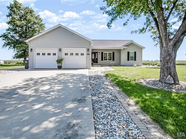 1019 Prairie St, Shipman, IL 62685