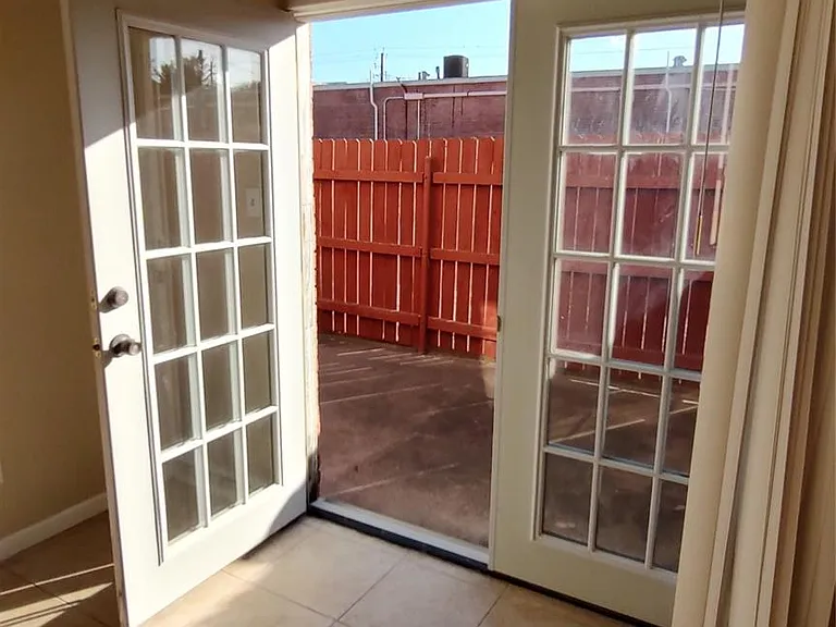 4513 Avenue P 1/2 #3 — Photo 10