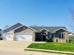 5490 Carver Dr, Dubuque, IA 52002
