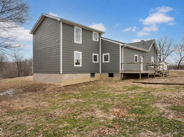 11074 N Cross St, Hope, IN 47246