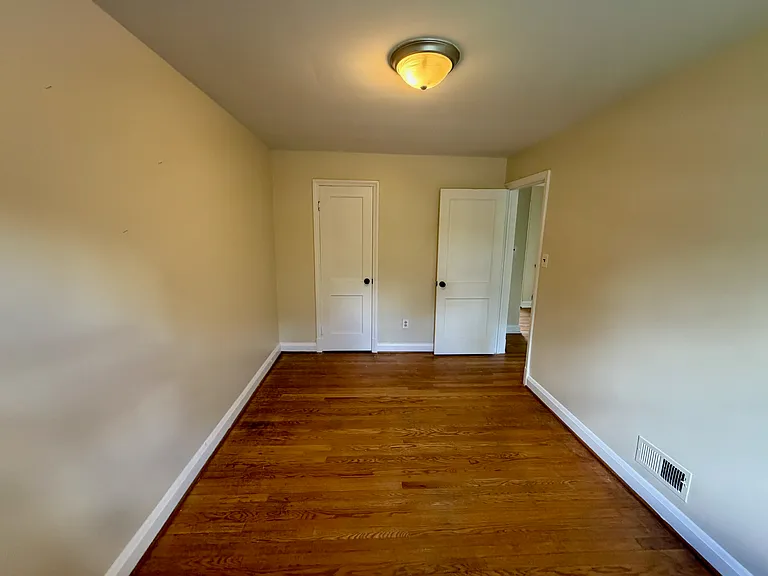 1644 Thetford Rd — Photo 17