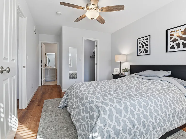 1706 Lake Shore Pl — Photo 21