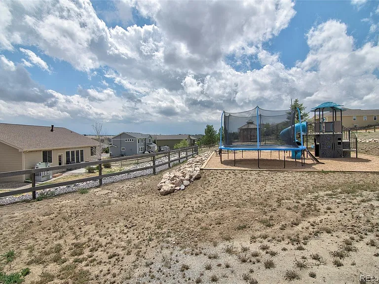42105 Plantation Cir — Photo 35