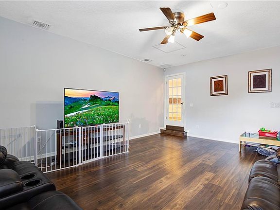 3rd image of 3311 Carla St