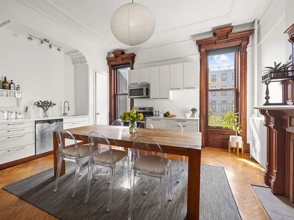 54 Sterling Place image 3 of 18