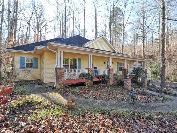27 Fox Creek Ct, Travelers Rest, SC 29690