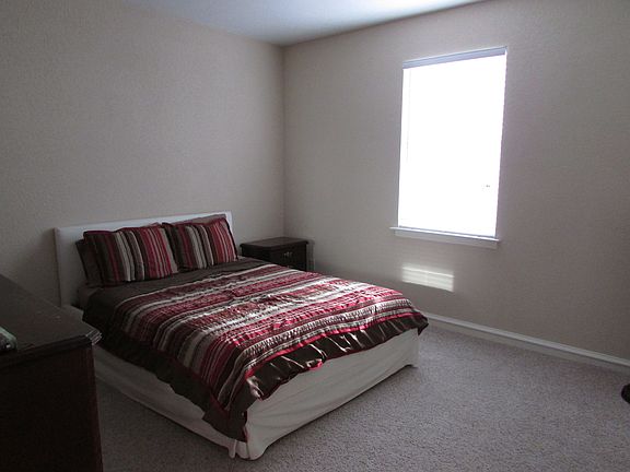 5th image of 5121 Jennings Dr