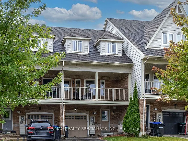 1299 Coleman Cres — Photo 1