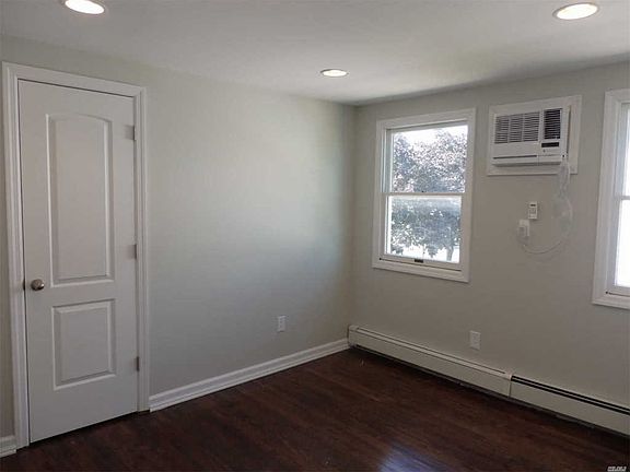 5th image of 198 Irving Ave
