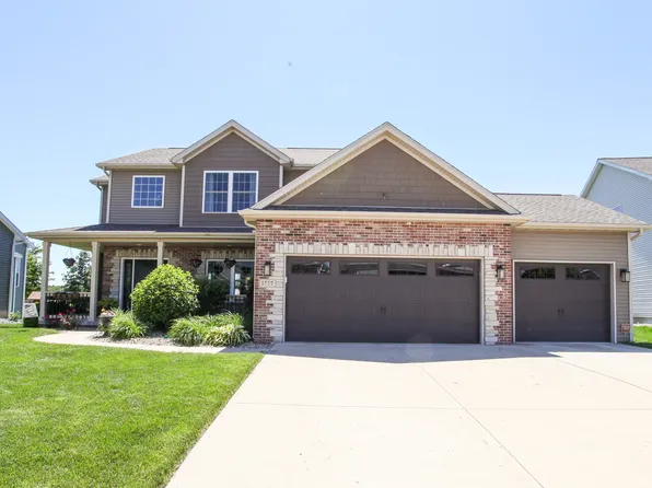 1517 Stoneroller Cir, Bloomington, IL 61705