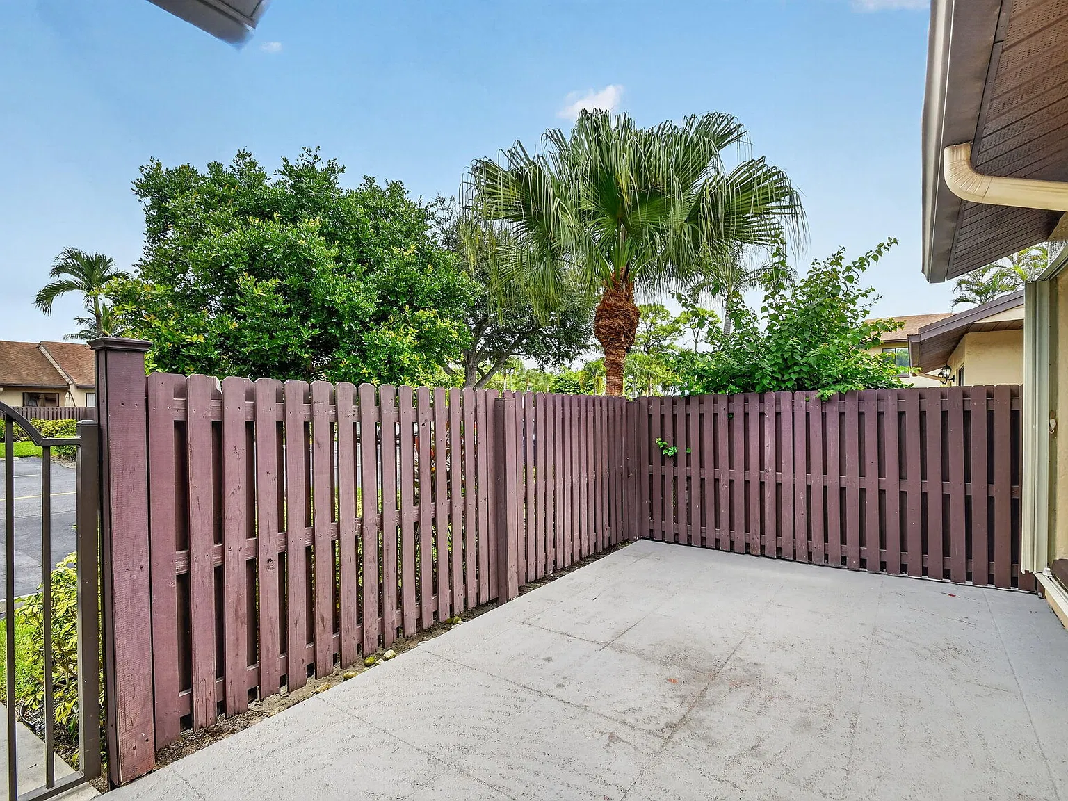 2 bed, 2.0 bath, 1370 sqft, $2,500 — Photo 4