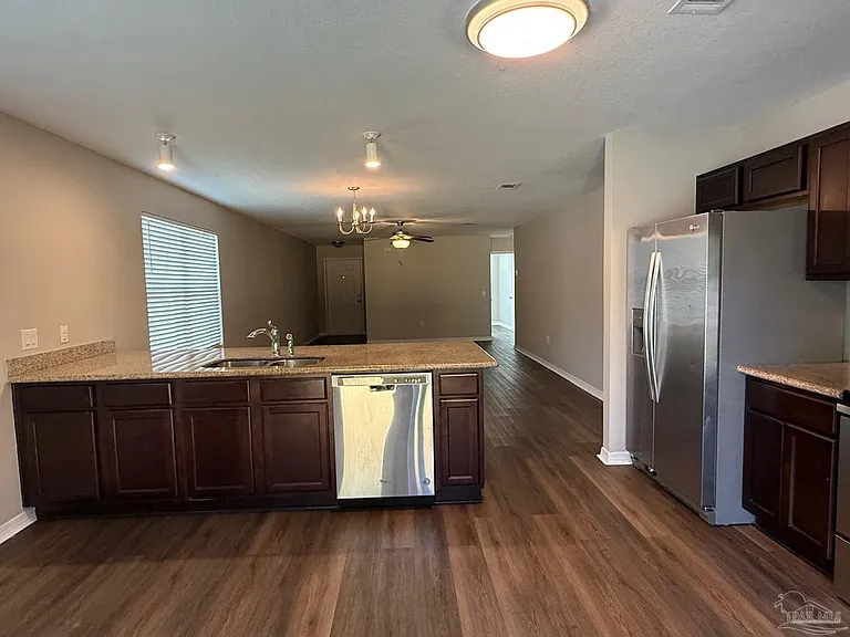 10881 Chippewa Way — Photo 4