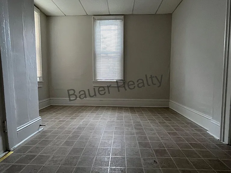 237-239 Maple St — Photo 14