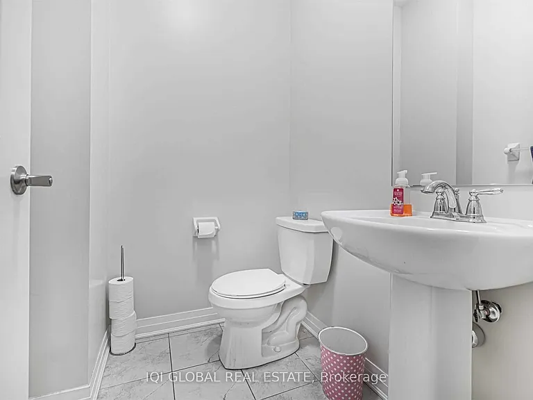 4084 Fracchioni Dr — Photo 25