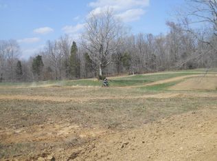 571 Freeman Fielder Rd, Tennessee Ridge, TN 37178