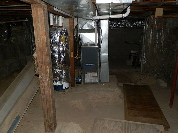 5th image of 1736 E 5th St