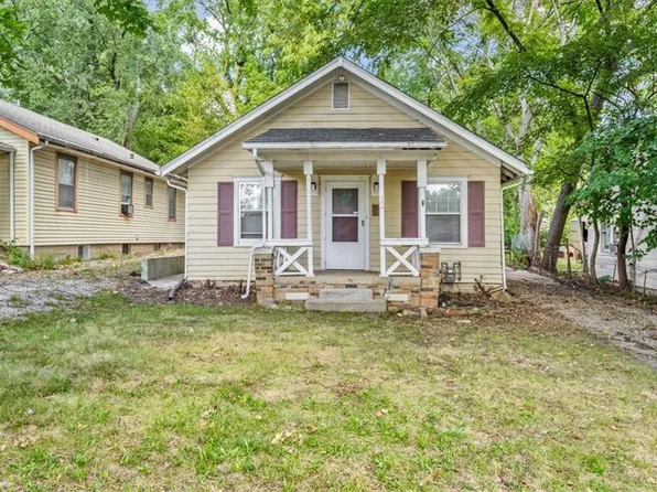 22 E 79th St, Kansas City, MO 64114