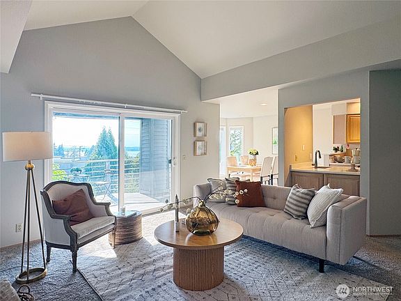 5th image of 10834 NE 68th Street #B5